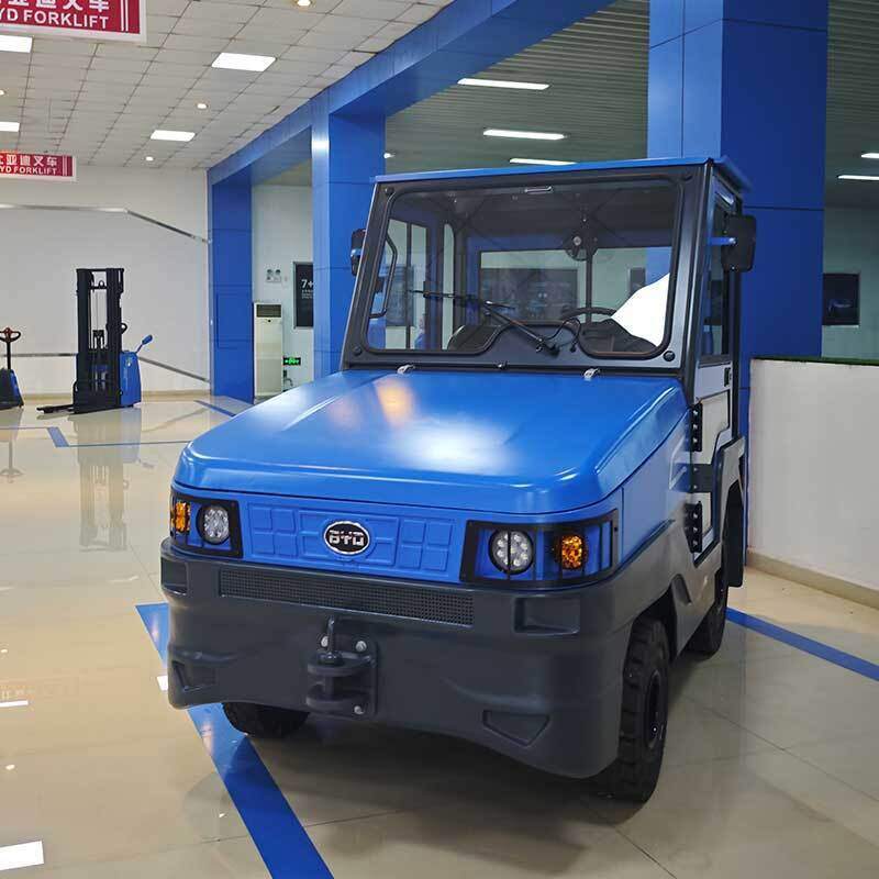 绿色工厂电动叉车，与光伏充电站配合