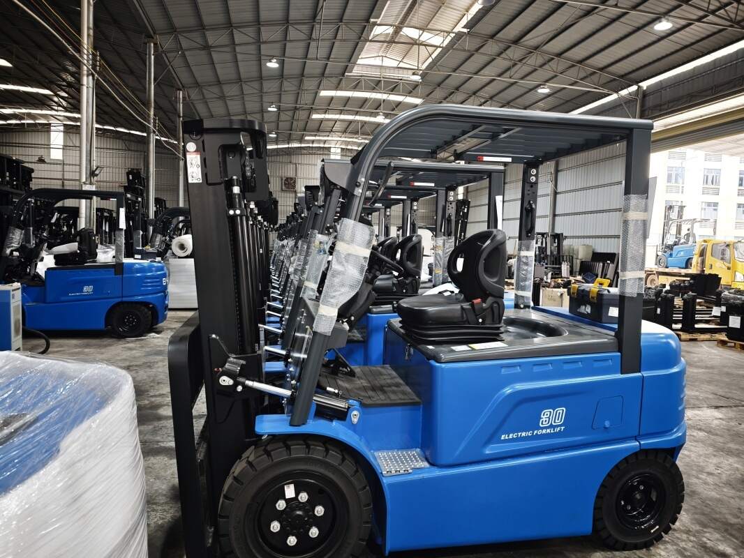 原料药车间电动叉车，特殊物料搬运属具参考(图1)