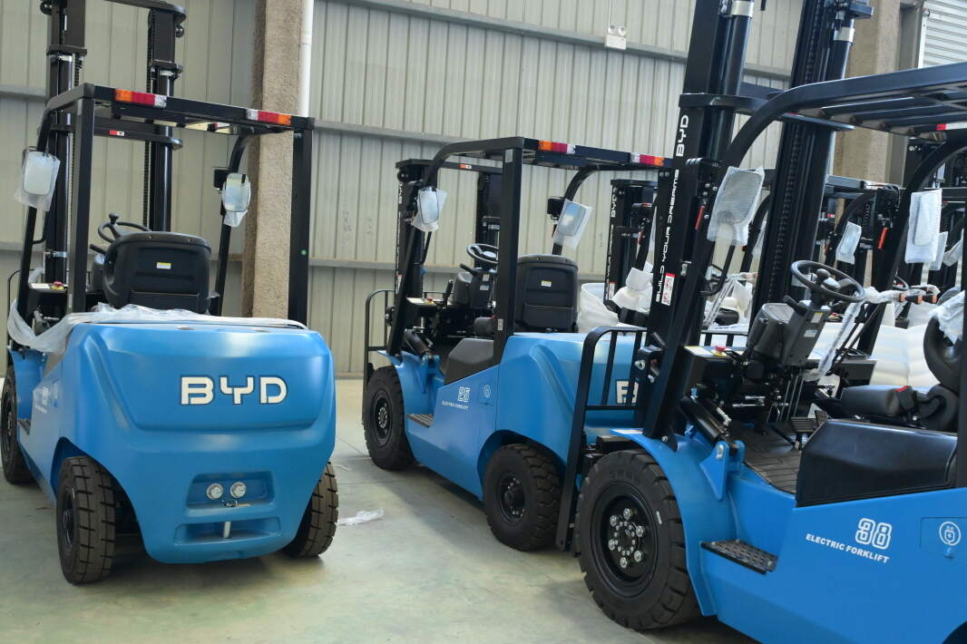湖北轻工企业选购电动叉车,需要关注哪些参数(图1) 湖北轻工企业选购电动叉车,需要关注哪些参数(图1)