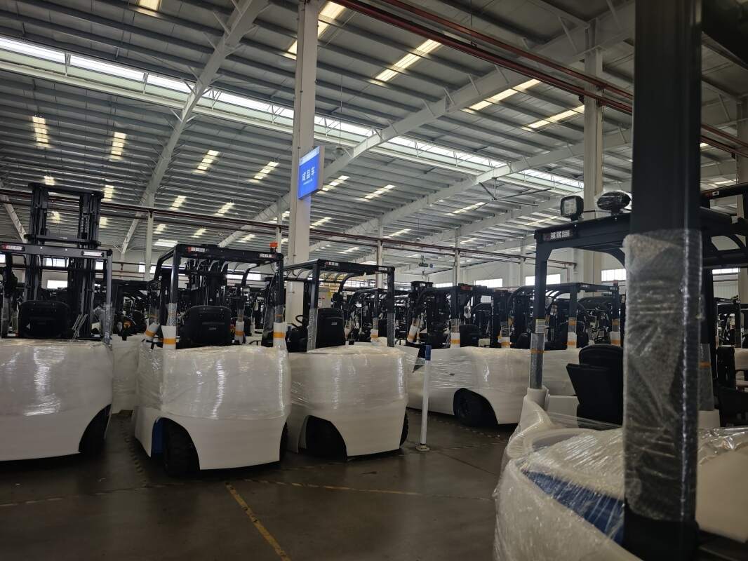 地下仓库电动叉车，与坡道作业安全(图1)